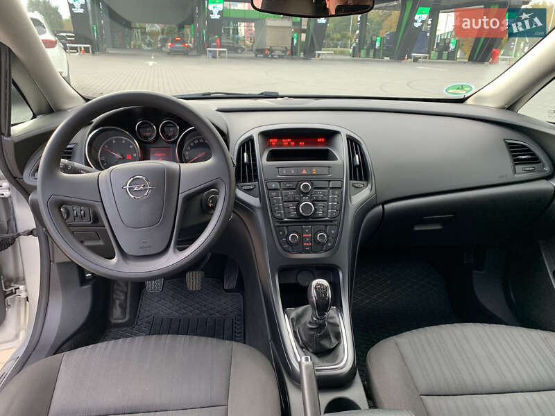 Хэтчбек Opel Astra 2011 в Луцке фото 20 Хэтчбек Opel Astra 2011 в Луцке