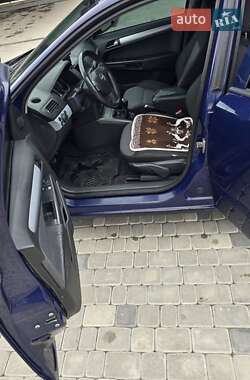 Универсал Opel Astra 2005 в 