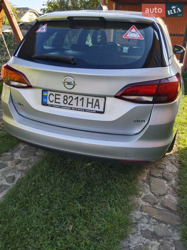 Хэтчбек Opel Astra 2017 в Черновцах