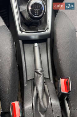 Хэтчбек Opel Astra 2012 в 