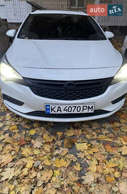 Универсал Opel Astra 2018 в Киеве