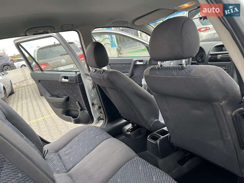 Универсал Opel Astra 2001 в Луцке