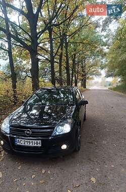 Хетчбек Opel Astra 2005 в Володимирі