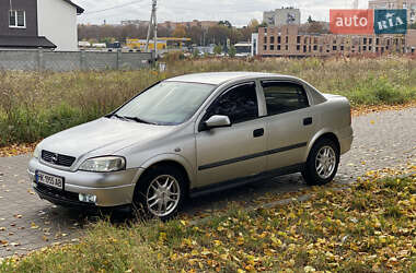 Седан Opel Astra 2005 в 