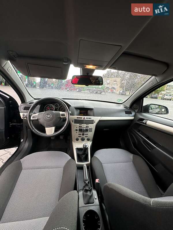 Универсал Opel Astra 2008 в Луцке фото 2 Универсал Opel Astra 2008 в Луцке