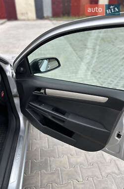 Универсал Opel Astra 2007 в 