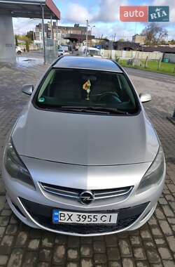 Універсал Opel Astra 2013 в Старокостянтинові