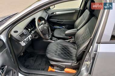 Универсал Opel Astra 2004 в  фото 11 Универсал Opel Astra 2004 в