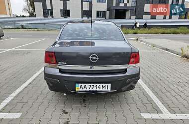 Седан Opel Astra 2012 в 