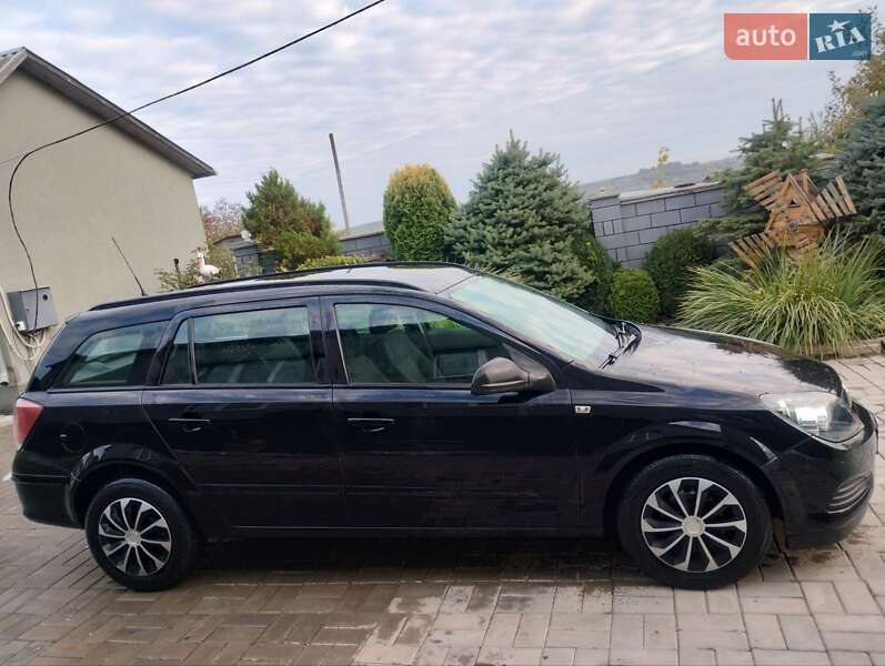 Универсал Opel Astra 2009 в Кременце