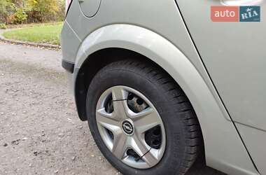 Хетчбек Opel Astra 2005 в 
