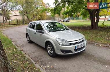 Хетчбек Opel Astra 2005 в 
