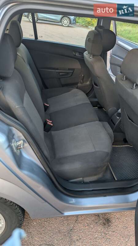 Универсал Opel Astra 2006 в Житомире