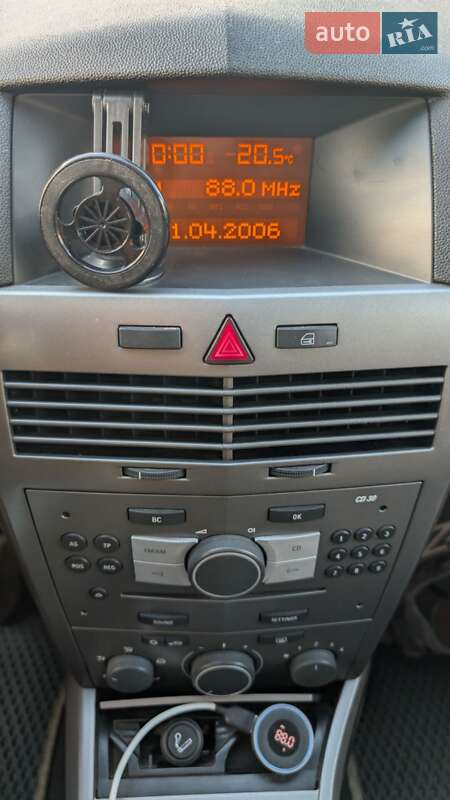 Универсал Opel Astra 2006 в Житомире