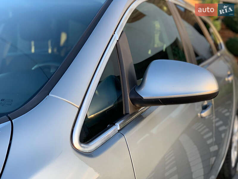 Универсал Opel Astra 2015 в Стрые