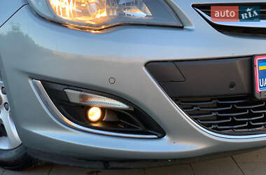 Универсал Opel Astra 2015 в 