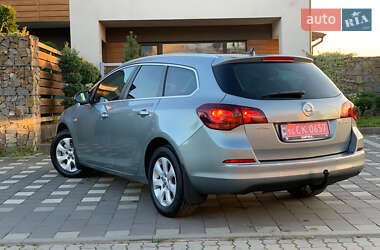 Универсал Opel Astra 2015 в 