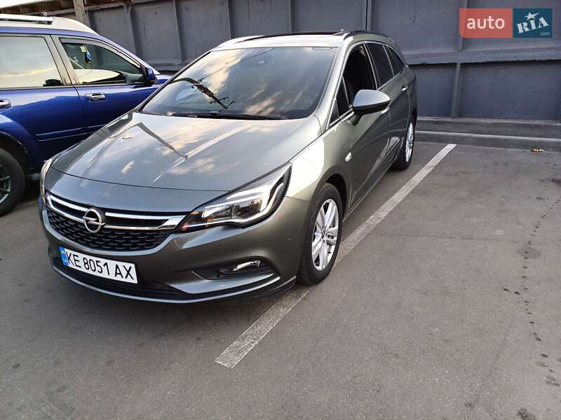 Універсал Opel Astra 2017 в Павлограді
