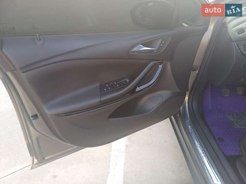 Універсал Opel Astra 2017 в Павлограді