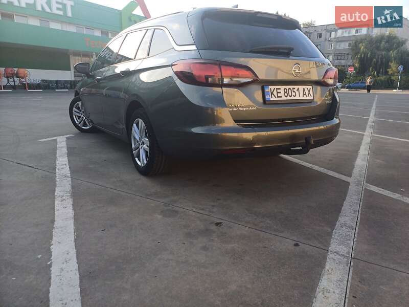 Універсал Opel Astra 2017 в Павлограді