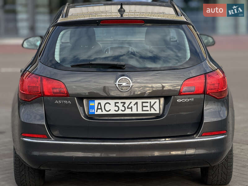Универсал Opel Astra 2014 в Луцке