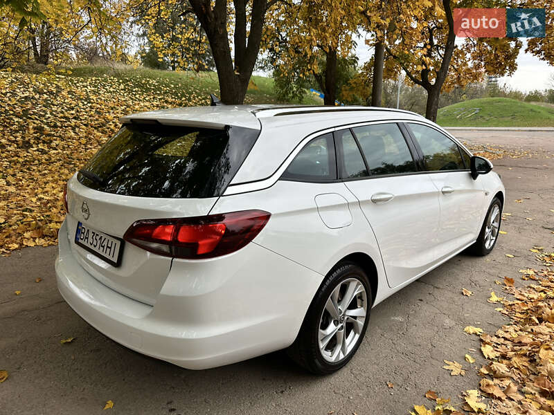 Универсал Opel Astra 2019 в Кропивницком