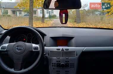 Универсал Opel Astra 2009 в 