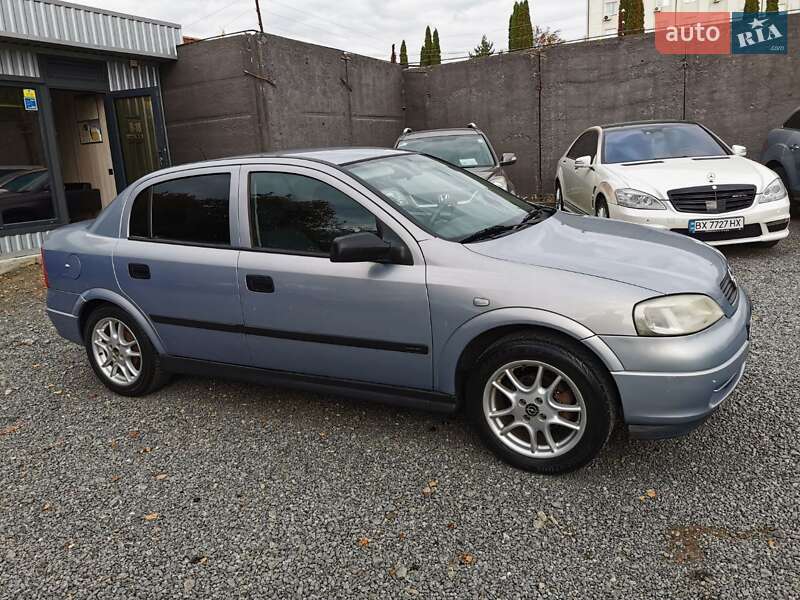 Седан Opel Astra 2001 в Хмельницком