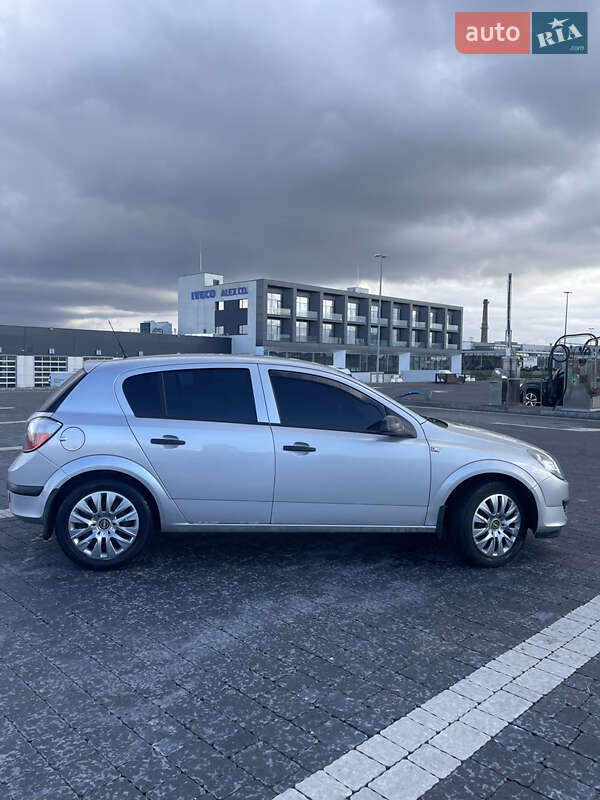 Хэтчбек Opel Astra 2005 в Львове фото 5 Хэтчбек Opel Astra 2005 в Львове