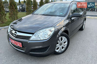 Универсал Opel Astra 2010 в 