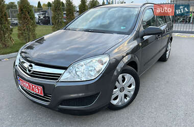 Универсал Opel Astra 2010 в 