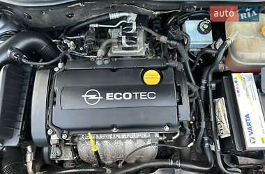 Универсал Opel Astra 2010 в 