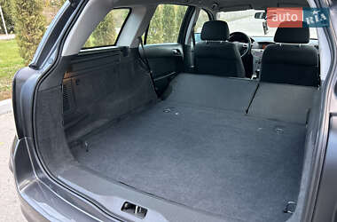 Универсал Opel Astra 2010 в 