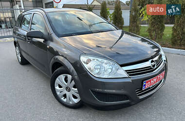 Универсал Opel Astra 2010 в 