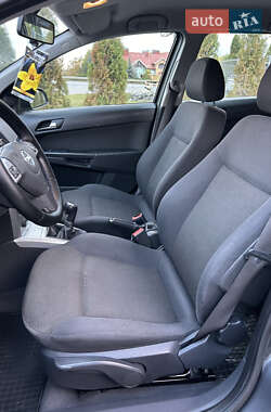 Универсал Opel Astra 2010 в 