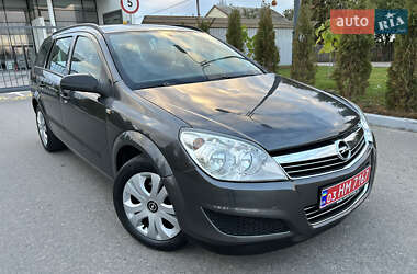 Универсал Opel Astra 2010 в 