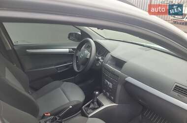 Универсал Opel Astra 2006 в  фото 4 Универсал Opel Astra 2006 в