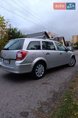 Универсал Opel Astra 2009 в 