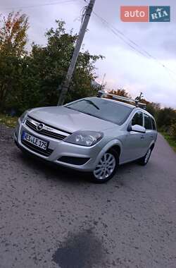 Універсал Opel Astra 2009 в Луцьку