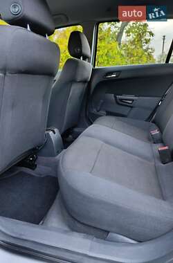 Универсал Opel Astra 2009 в 