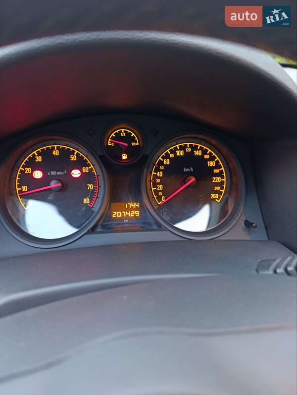 Универсал Opel Astra 2009 в Луцке