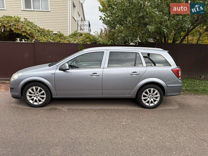 Универсал Opel Astra 2009 в Борисполе
