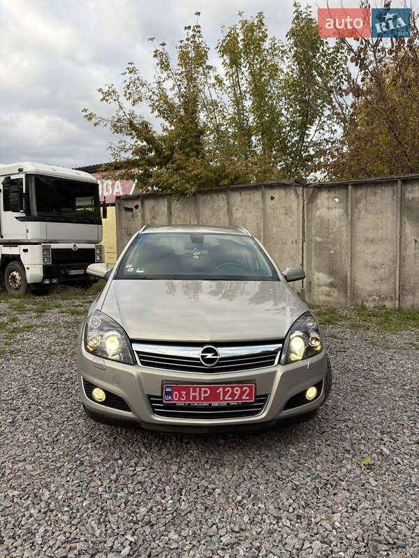 Универсал Opel Astra 2009 в Белой Церкви