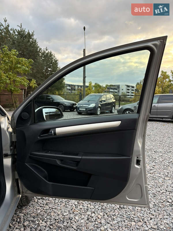 Универсал Opel Astra 2009 в Белой Церкви