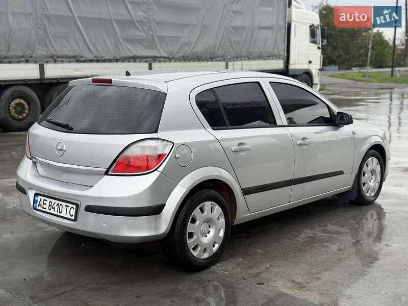 Хэтчбек Opel Astra 2004 в Новом Буге фото 4 Хэтчбек Opel Astra 2004 в Новом Буге