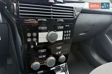 Универсал Opel Astra 2009 в 