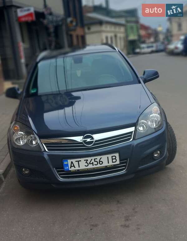 Універсал Opel Astra 2010 в Коломиї фото Універсал Opel Astra 2010 в Коломиї