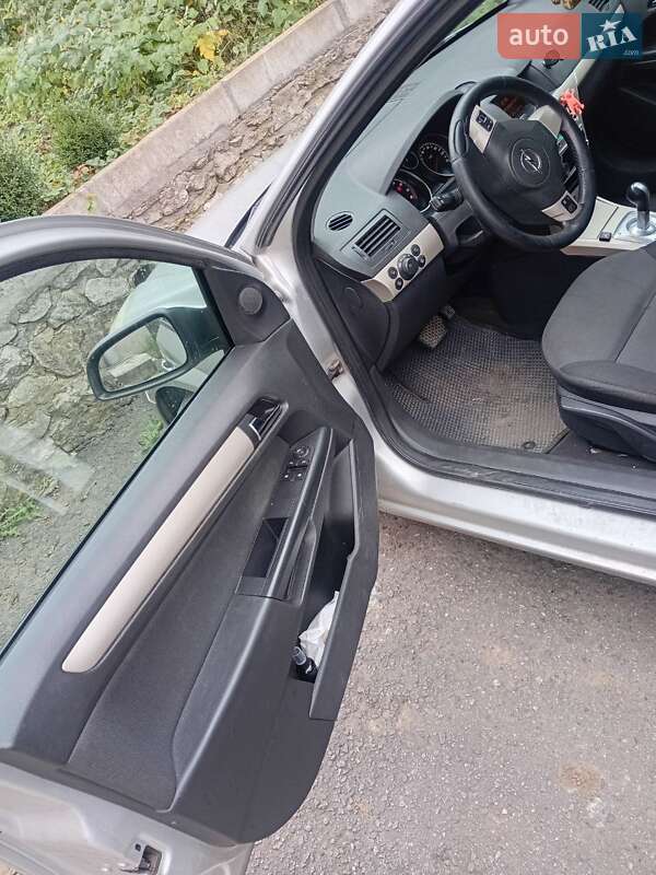 Универсал Opel Astra 2007 в Хмельницком