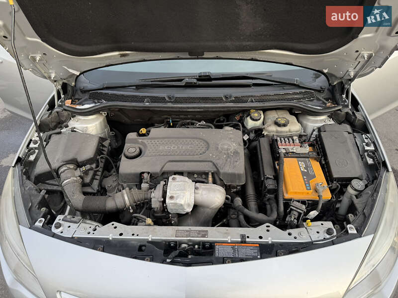 Хэтчбек Opel Astra 2011 в Запорожье