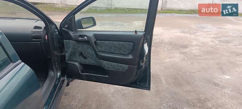 Седан Opel Astra 1999 в Виннице